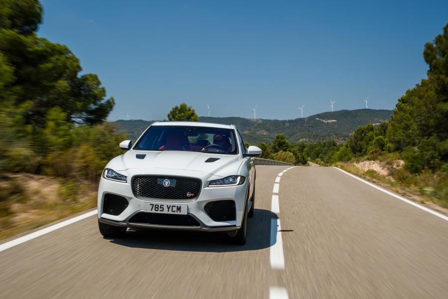  Jaguar F-Pace SVR 2018 года  (WW) (фото 51 из 115)